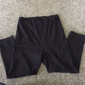 Comfortable black Capri workout pants
